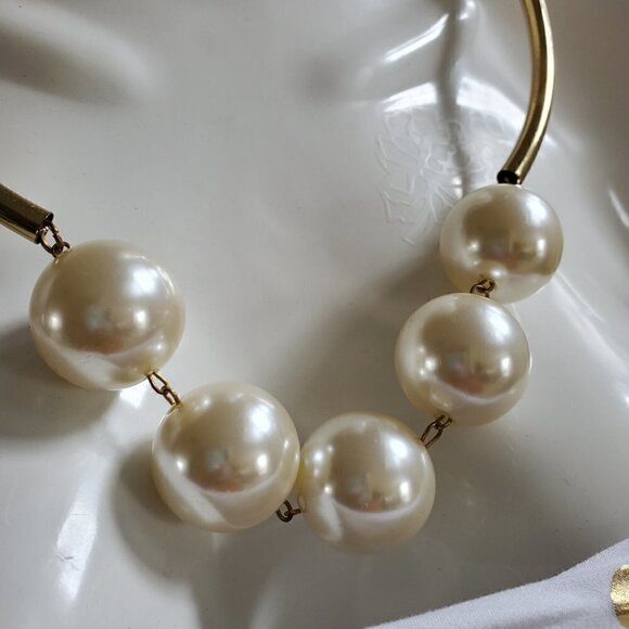 Gold/Pearl Choker Necklace. - Picture 3 of 9